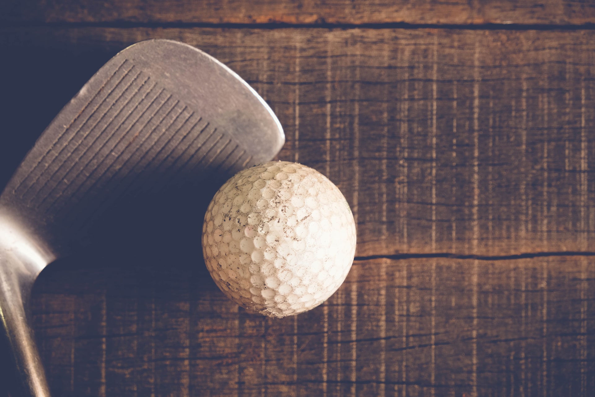 Antique,golf,club,and,ball,with,filter,effect,retro,vintage